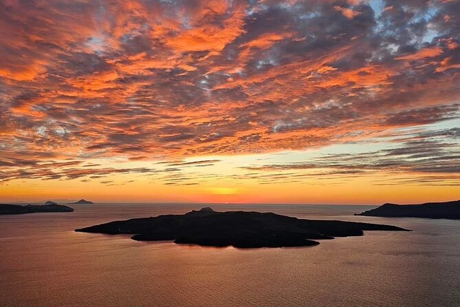 Santorini Honey Moon Romantic Private Sunset Wine Tour - Why Santorini wine makes this evening different