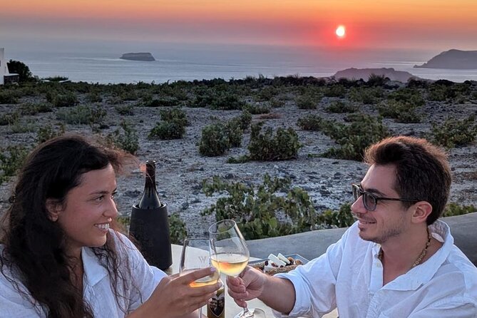 Santorini Honey Moon Romantic Private Sunset Wine Tour - The sunset stop: Venetsanos Winery or Santo Wines