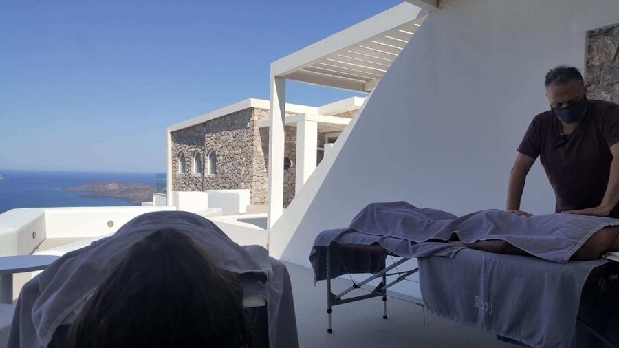 Santorini: Mobile Couples Massage at Your Private Villa - Key Points Before You Book