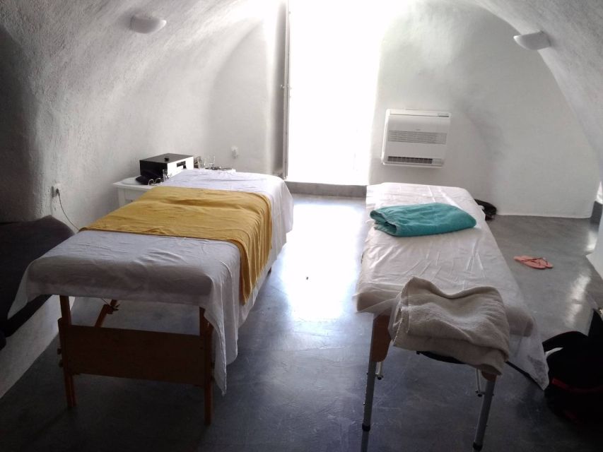 Santorini: Mobile Couples Massage at Your Private Villa - Arrival at Your Private Villa