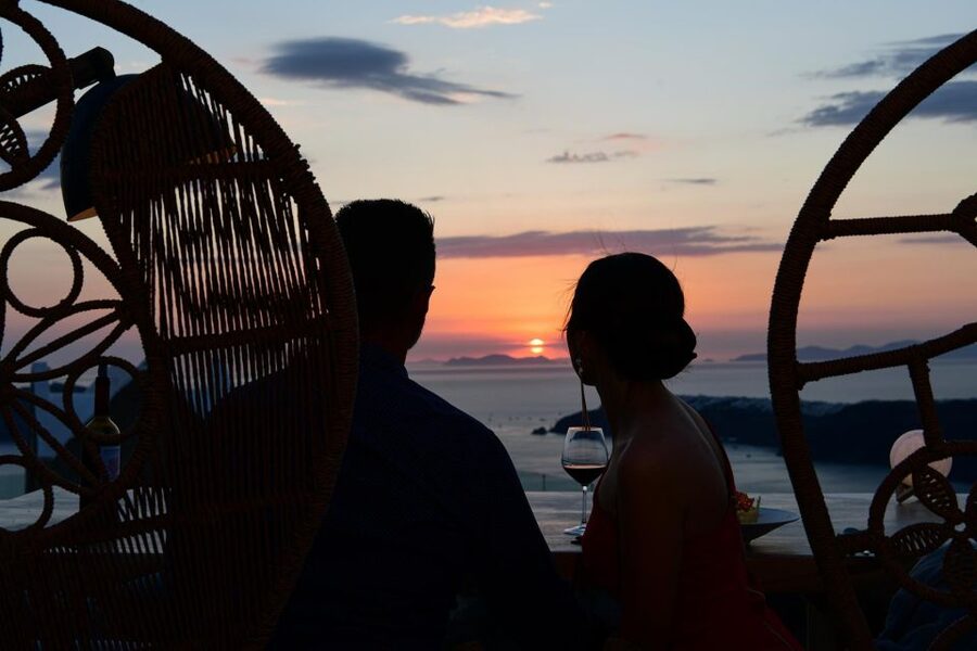 Santorini: Private Romantic Sunset Dinner with Caldera View - Key Details Before You Book