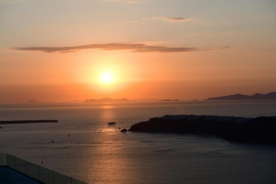 Santorini: Private Romantic Sunset Dinner with Caldera View - A Full Meal Built for Two