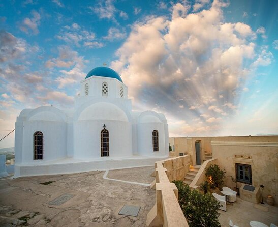 Santorini Private Romantic Tour with Dinner & Wine Tasting - What makes this Santorini tour worth considering