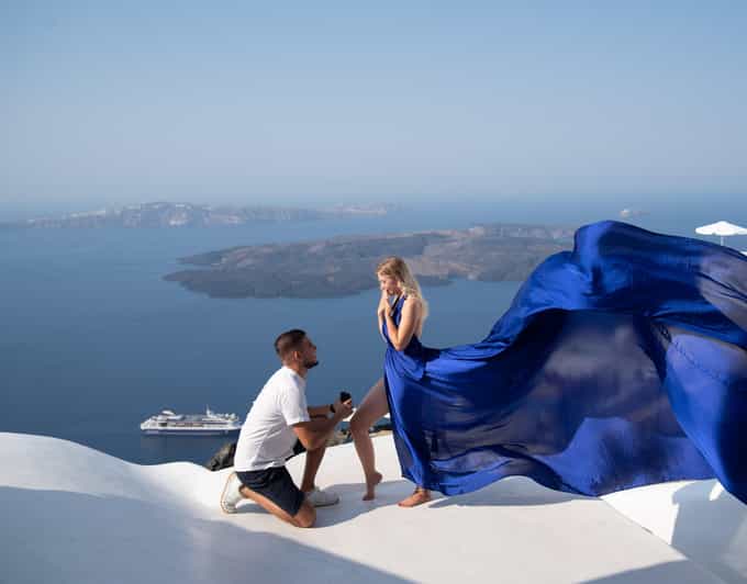 Santorini: Proposal Photoshoot l Private Entry to blue Dome - Starting in Thera or near Fira