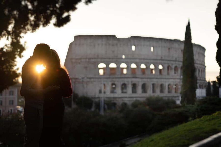 Secret Proposal Photoshoot in Rome + Reel - Who Will Like This Experience Most