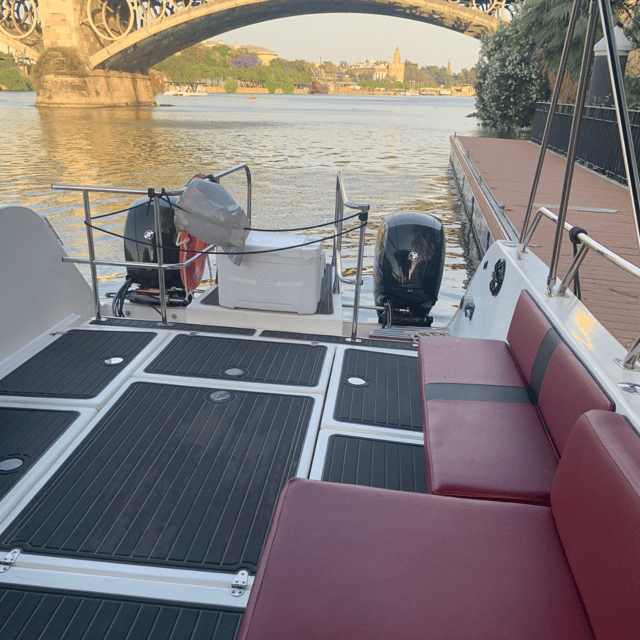 Sevilla: Romantic Boat Ride - Puente de S. Telmo: meeting beside the water