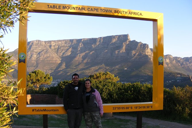 Signal Hill Romantic Sunset Tour in Cape Town - Who will enjoy this evening most?