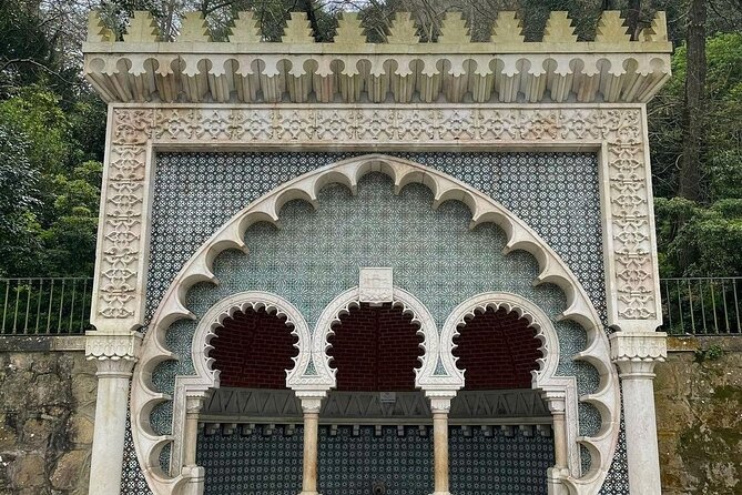 Sintra Walking Tour: Romantic Village & Palaces - The National Palace and São Martinho Church