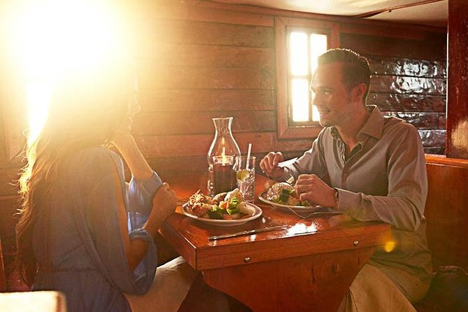 Spanish Galleon - Romantic Lobster Dinner Cruise & Live Saxophone - What the Spanish galleon adds to dinner