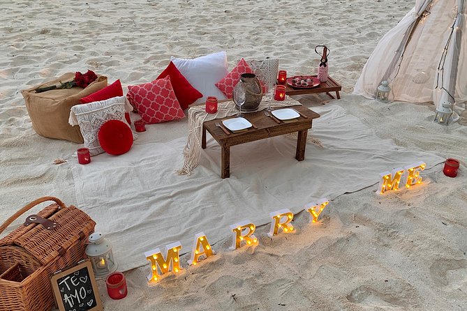 Sunset Beach Proposal - Arriving at Playa Chacmool for the 5:00 PM start