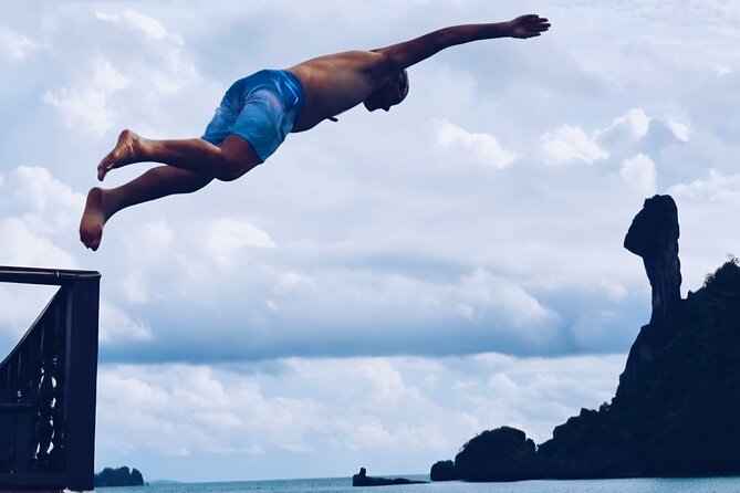 Sunset Culinary & Romance Cruise – Krabi - Chicken Island and its unusual rock profile