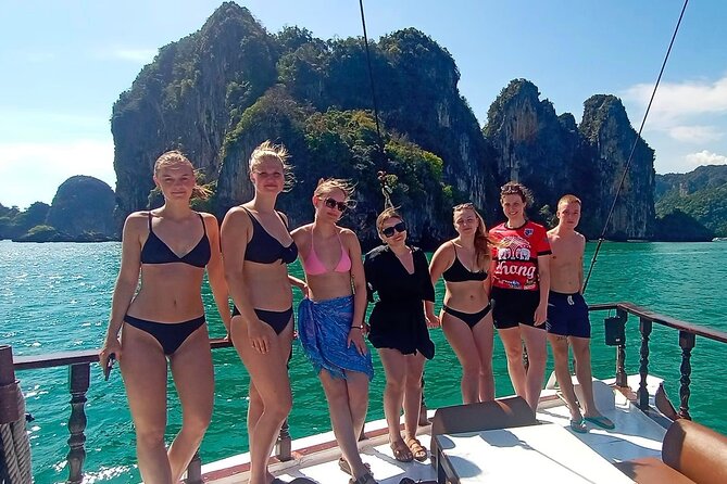 Sunset Dinner Cruise with night Swimming by Luxury Junk Boat - A barbecue dinner as the sun goes down