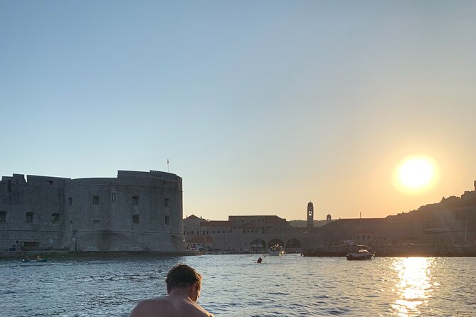 Sunset Tour–A Sunset That Isn’t Stuck in Front of the Old Town - The sunset toast with Croatian wine or Champagne