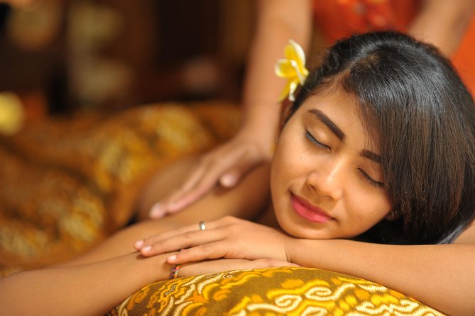 Sweet Dream Couple Treatment by ANJALI SPA - Finishing in the Milk Flower Bath Jacuzzi