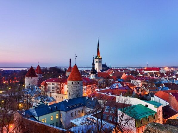 Tallinn 1 Hour Romantic Photo Tour - Key points at a glance