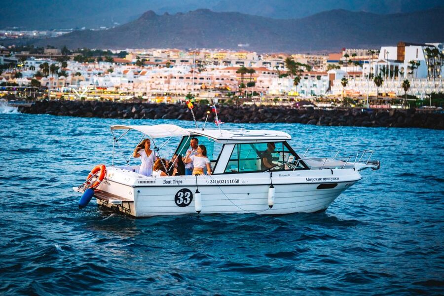 Tenerife South: Romantic Night Cruise - Setting out from Puerto Colón after dark