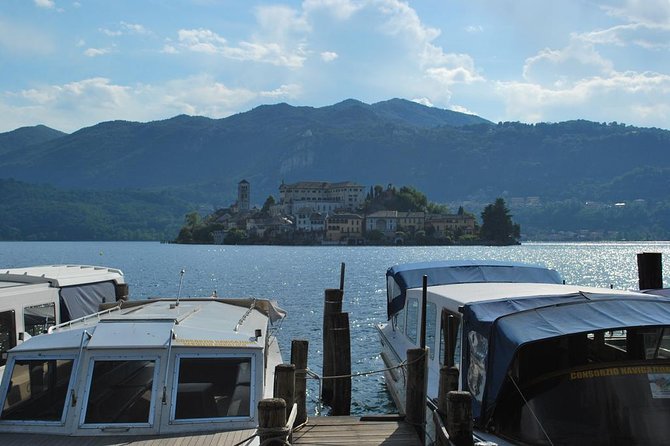 The romantic village of Orta San Giulio with a tour guide - The lanes, shops, and cafés of Orta San Giulio