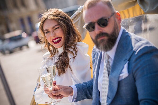 Tuk Tuk Bucharest Romantic Tour with miniBAR - Snacks, drinks, and the romance package