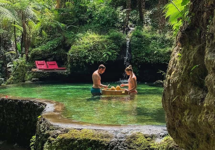 Ubud: Floating Breakfast, Jungle Swing & Spa Romantic Tour - Flying above the jungle on the swing