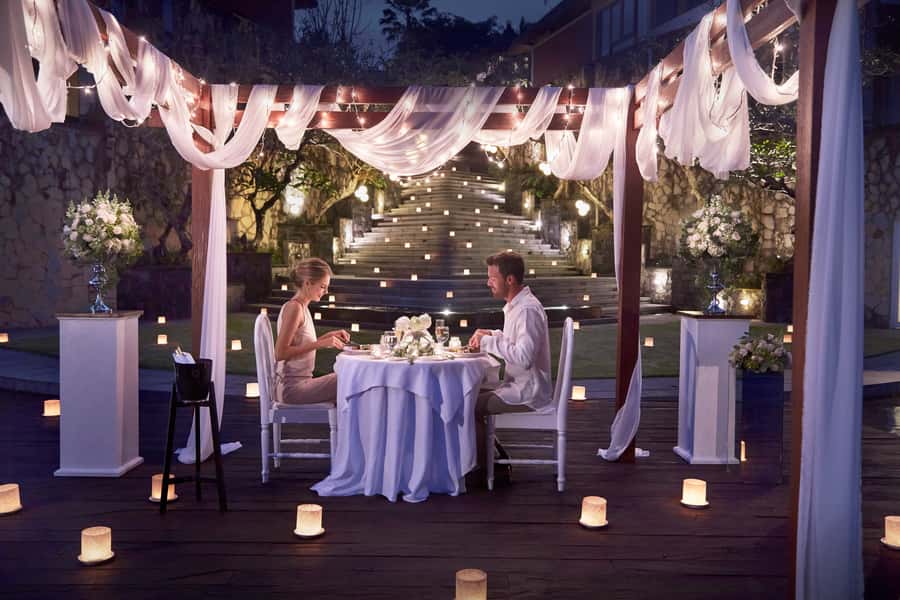 Ubud: Romantic 6-Course Candlelight Dinner in Ubud Valley - Arriving at Kamandalu Ubud by private pickup