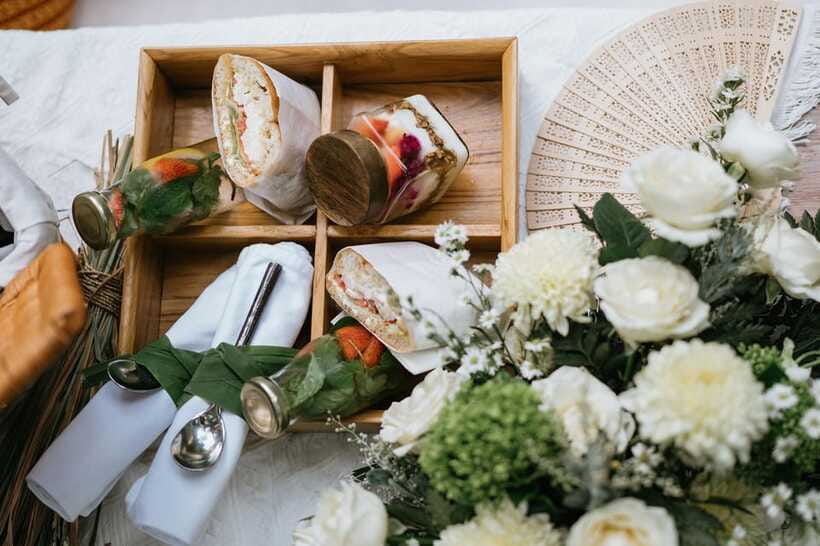 Ubud: Romantic Picnic on a Wooden Boat with Sparkling Wine - Should you book the Ubud wooden boat picnic?