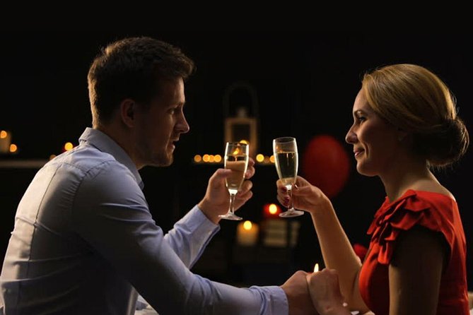 Valentine's Day Seine River Champagne Cruise - The Eiffel Tower gets the best timed moment