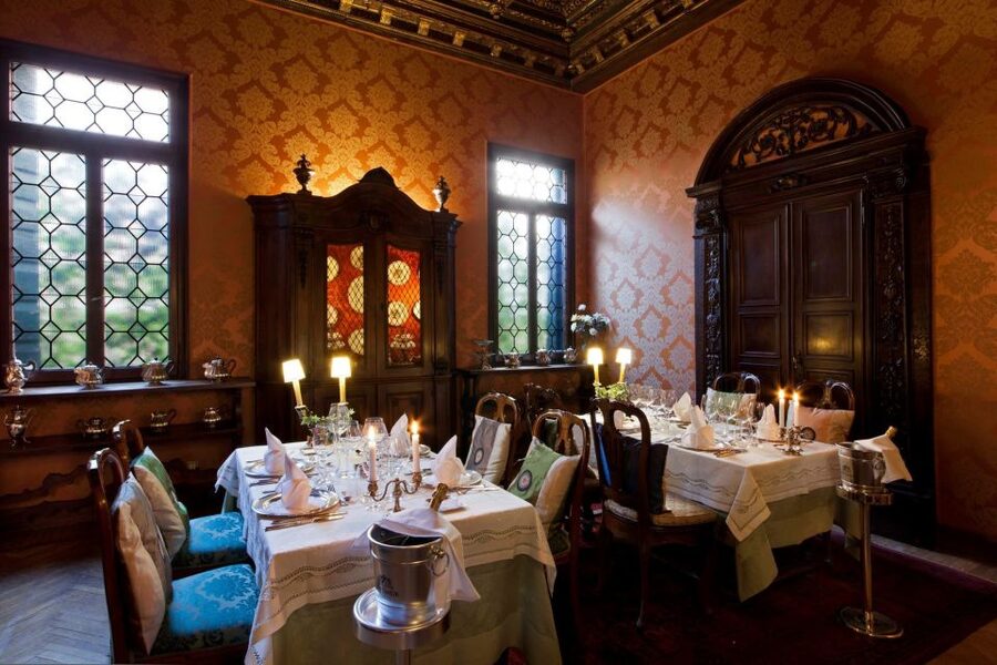 Venice: Romantic Palace Dinner and Private Gondola Ride - Who will enjoy this evening most?