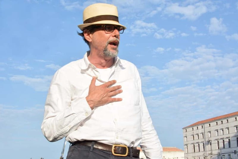 Venice: Romantic Shared Gondola Serenade on the Grand Canal - Gondola Gallery and the virtual experience