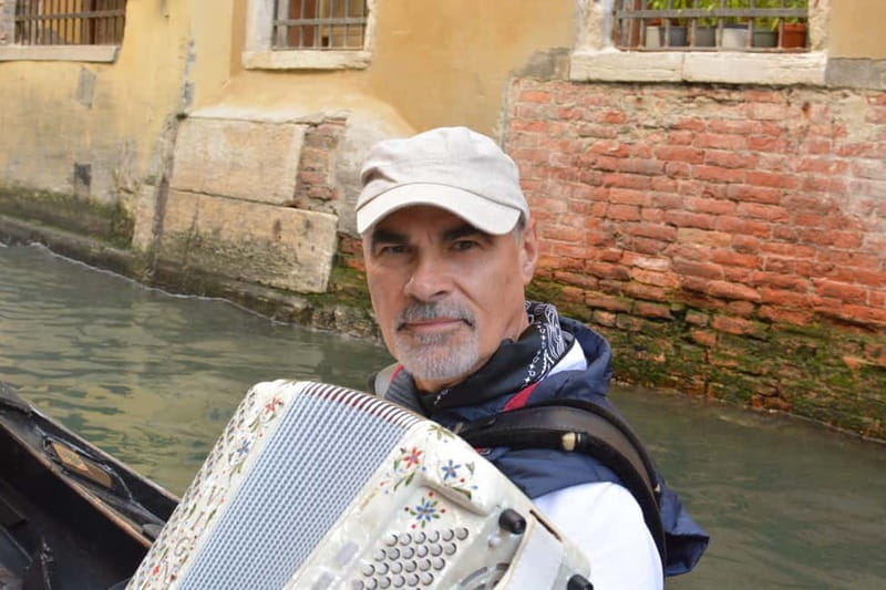 Venice: Romantic Shared Gondola Serenade on the Grand Canal - Timing, weather, and practical limits