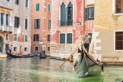 Winter Walking Tour & Romantic Gondola Ride Upgrade