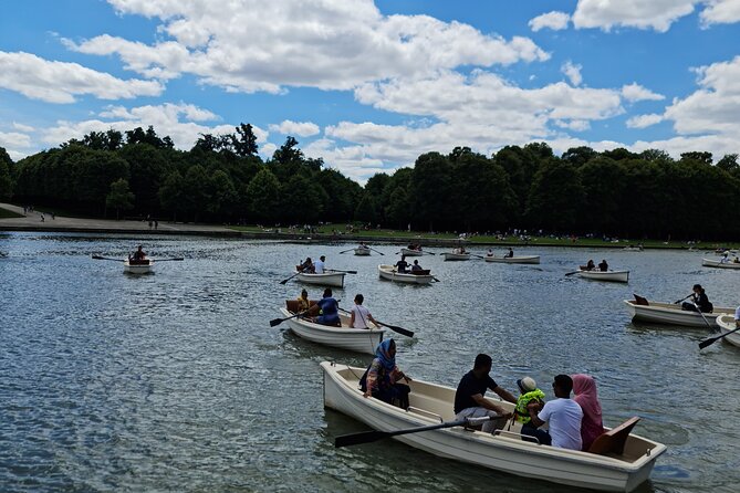 Versailles Golf Cart Guided Tour and Romantic Boat with Champagne - Who should book this Versailles experience?