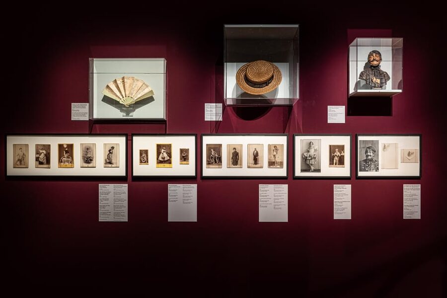 Vienna: Johann Strauss 200th birthday anniversary exhibition - Music examples that make the displays easier to follow