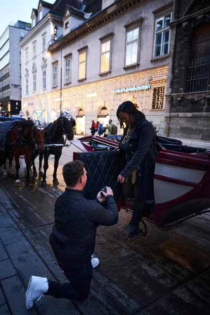 Vienna: Professional Proposal Photographer - How the Proposal Session Unfolds