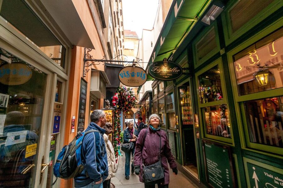 Vienna: Romantic Old Town 2-Hour Discovery Tour - Key points to know before booking