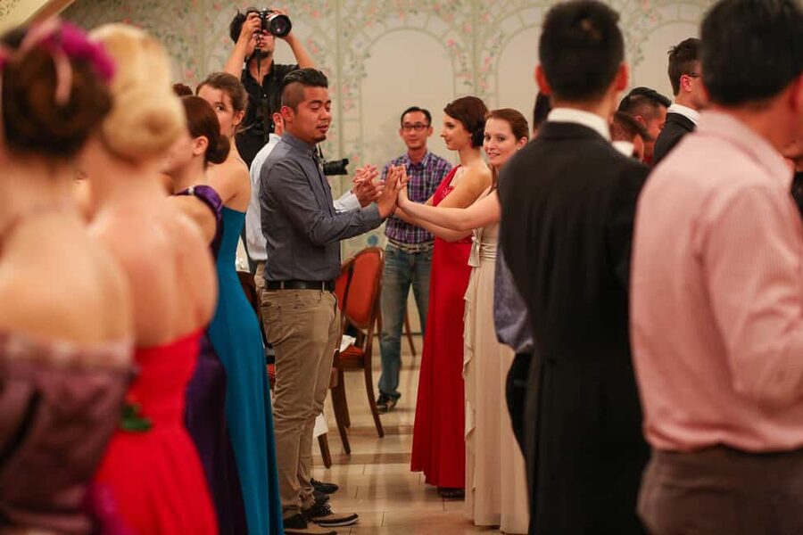 Vienna: Viennese Waltz Beginner Workshop for Couples - The Cultural Side: More Than Counting Steps