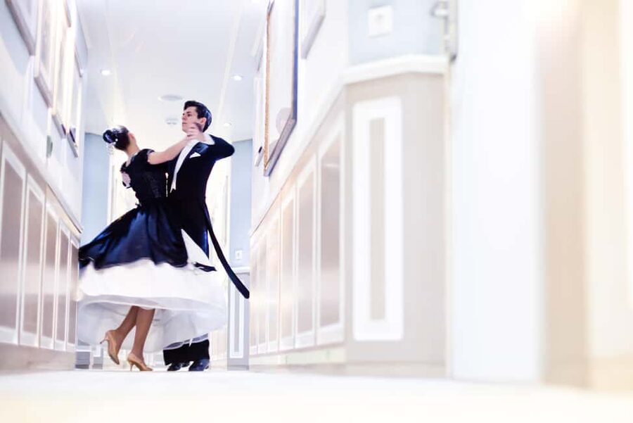 Vienna: Viennese Waltz Beginner Workshop for Couples - What to Wear and Bring