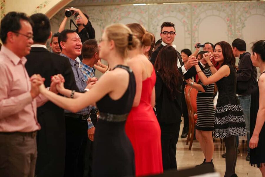 Vienna: Viennese Waltz Beginner Workshop for Couples - Who Will Enjoy This Most?