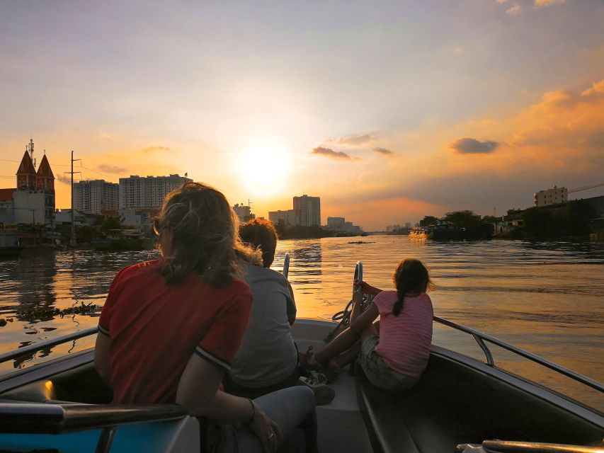 VIP Tour Enjoy Romantic Sunset by Speed Boat Free Cocktail - Who will enjoy this sunset speedboat