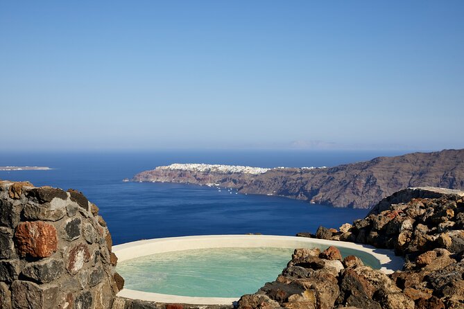Volcanic Hot-Tub with Caldera View for Ultra-Romantic Couples - Arriving at White Pearl Cavalieri in Imerovigli