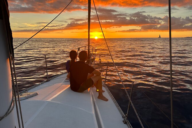 Waikiki private Day Tour and Sunset sail for couples - What this private Waikiki sail is really like