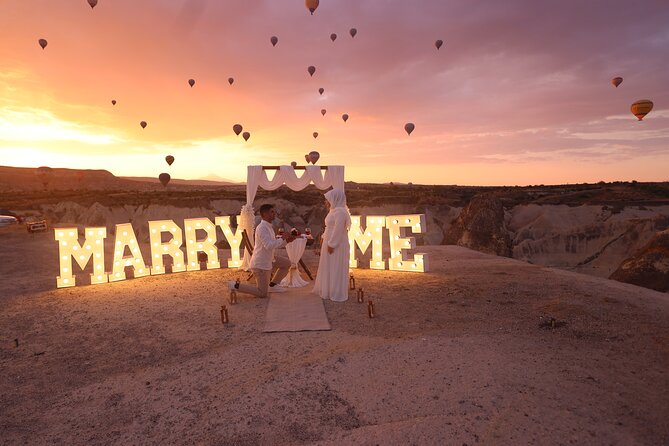 Wedding Proposal and Photoshoot with Hot Air Balloons - Photos With Balloons and Fairy Chimneys