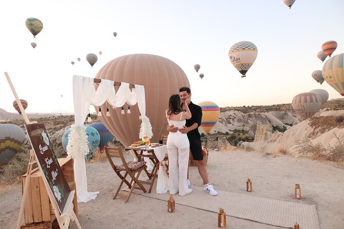 Wedding Proposal and Photoshoot with Hot Air Balloons - What Happens at Goreme and Ortahisar