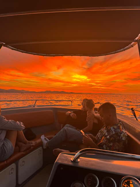 Zadar: Romantic, Luxury Sunset Boat Tour with Aperol Spritz - The first 30 minutes: leaving the harbor behind