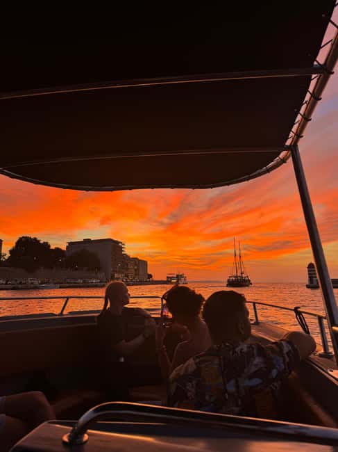 Zadar: Romantic, Luxury Sunset Boat Tour with Aperol Spritz - Practical tips for a smoother evening