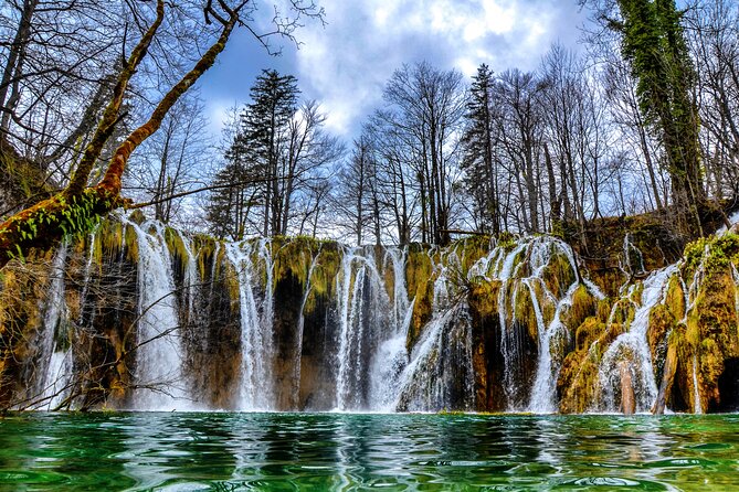 Zagreb airport or Zagreb to Split via Plitvice lakes for singles or couples - Who will enjoy this transfer most?
